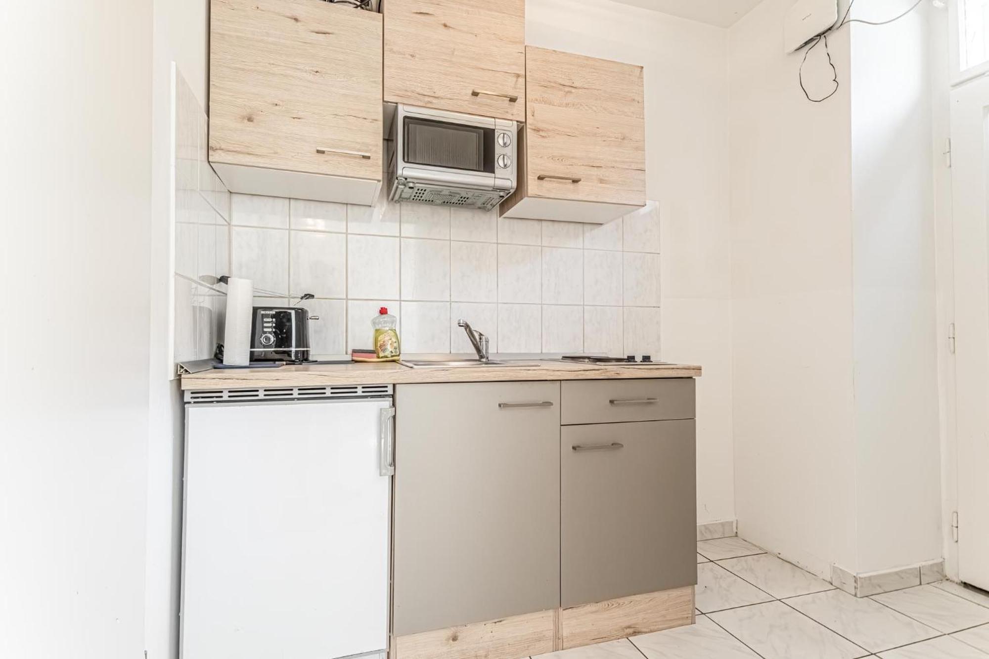 City Vibes: 1Br Apt, 10 Min To Westbahnhof Wien Ngoại thất bức ảnh