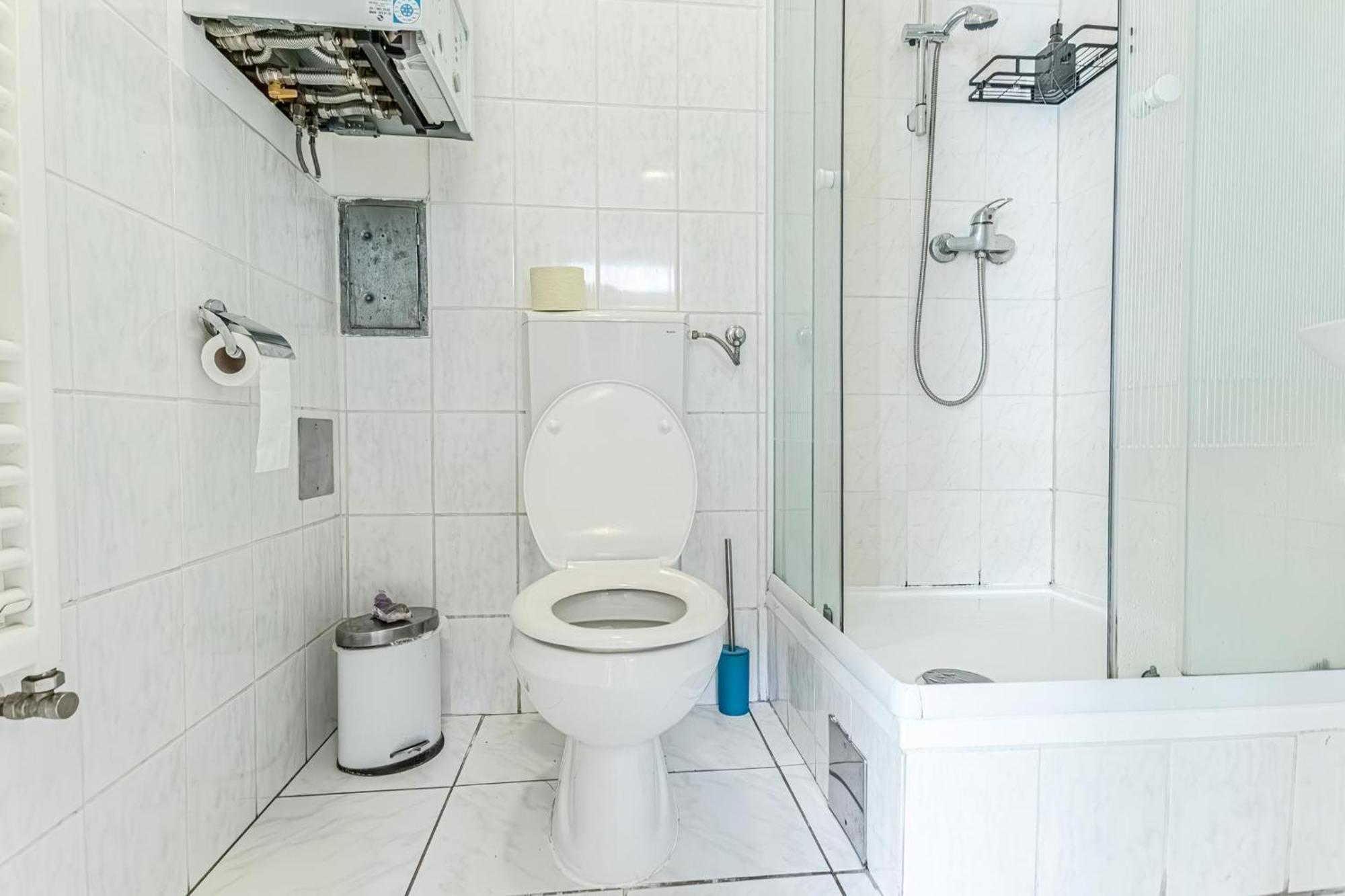 City Vibes: 1Br Apt, 10 Min To Westbahnhof Wien Ngoại thất bức ảnh