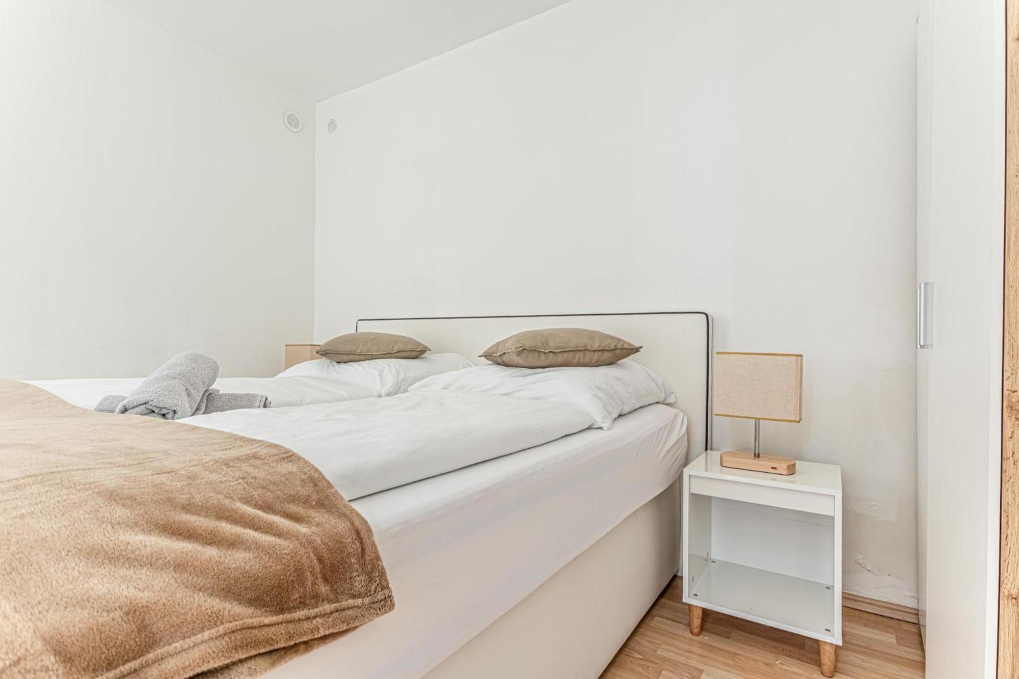 City Vibes: 1Br Apt, 10 Min To Westbahnhof Wien Ngoại thất bức ảnh